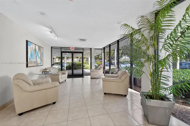 $3,100 | 8900 Washington Street, Unit 410, Pembroke Pines, FL 33025