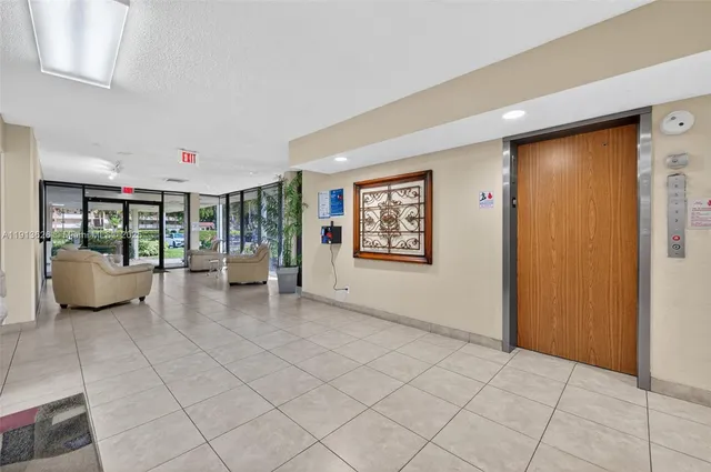 $3,100 | 8900 Washington Street, Unit 410, Pembroke Pines, FL 33025