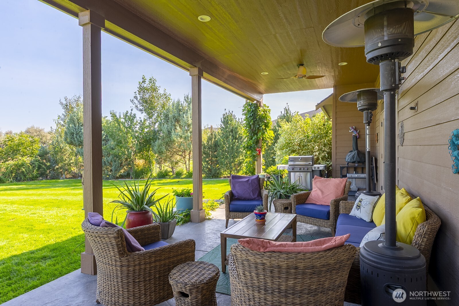 7724 Dune Lake Road Southeast Moses Lake, WA 98837 - Photo 5 of 40