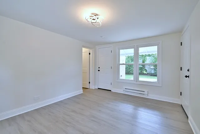 $3,500 | 6750 North Kostner Avenue, Lincolnwood, IL 60712