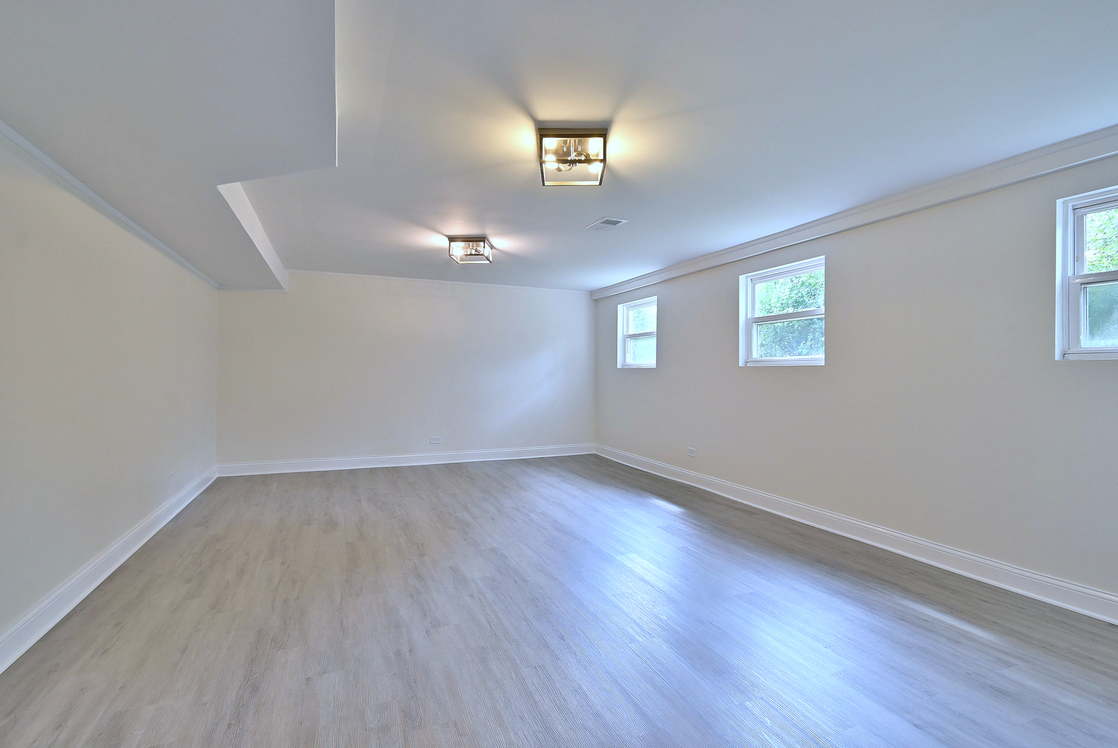 6750 North Kostner Avenue Lincolnwood, IL 60712 - Photo 15 of 37