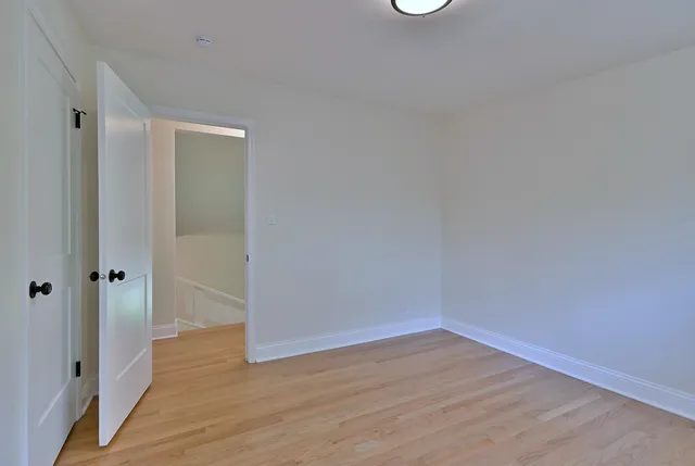 $3,500 | 6750 North Kostner Avenue, Lincolnwood, IL 60712