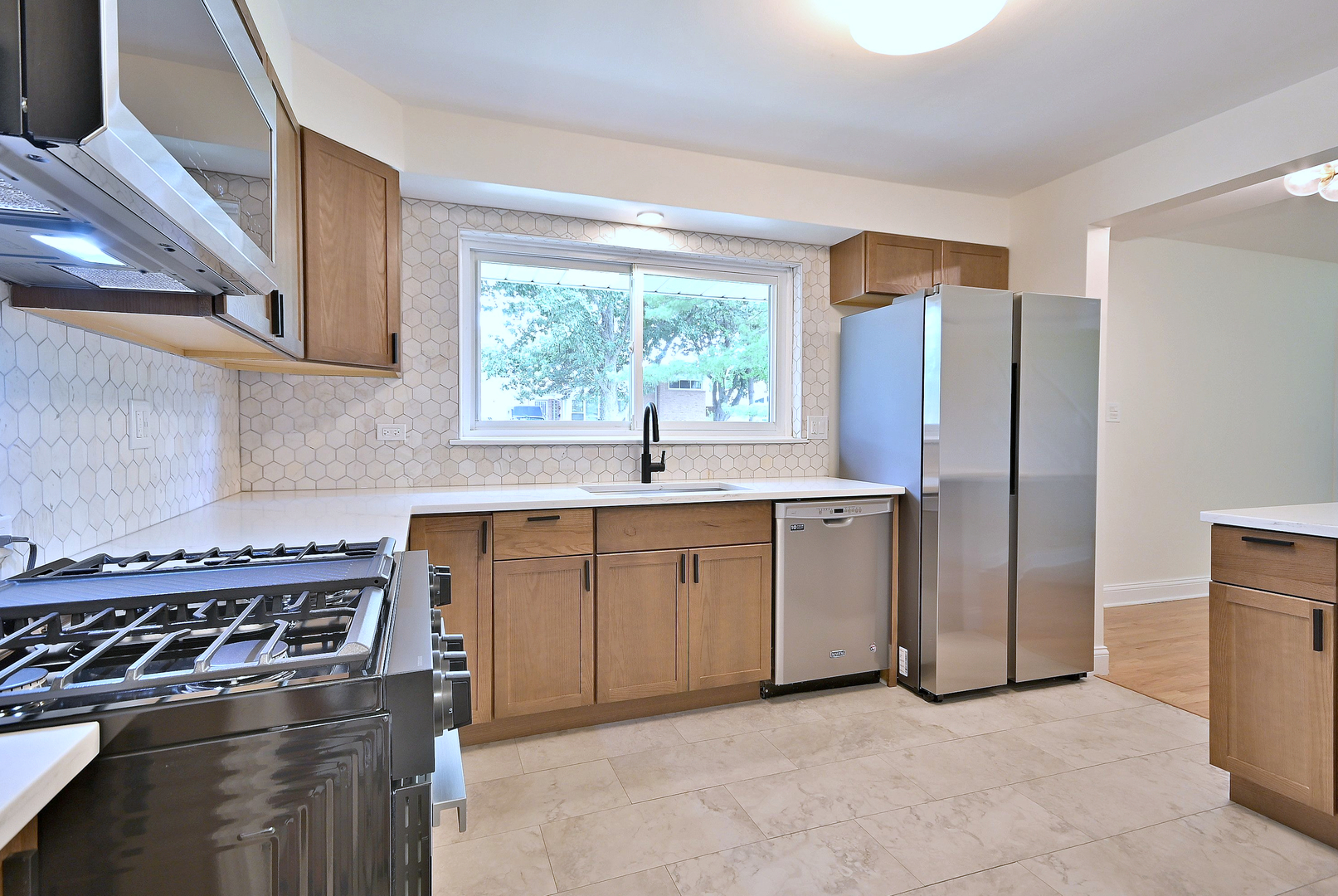 6750 North Kostner Avenue Lincolnwood, IL 60712 - Photo 9 of 37