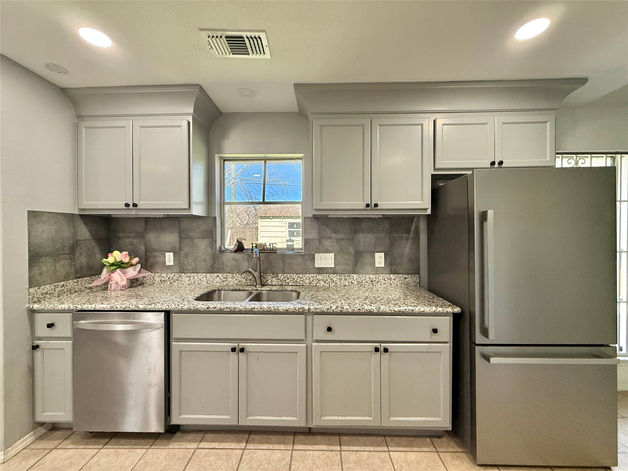 8906 Leader Street Houston, TX 77036 - Photo 5 of 21