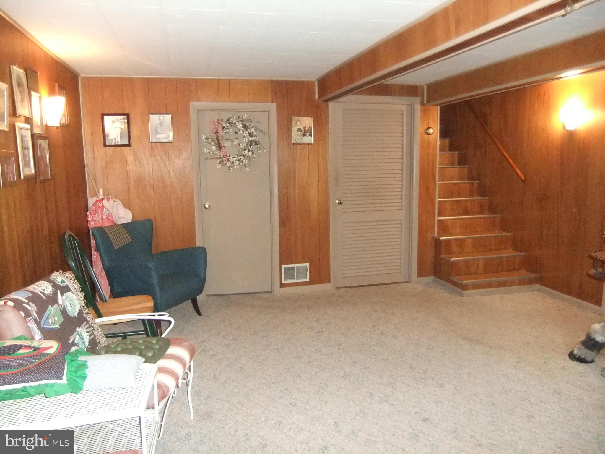 1056 Fairview Road Hagerstown, MD 21742 - Photo 24 of 30 Family Room