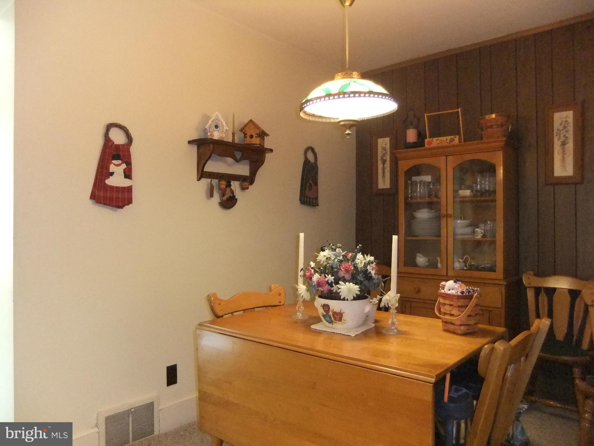 1056 Fairview Road Hagerstown, MD 21742 - Photo 5 of 30 Dining Room