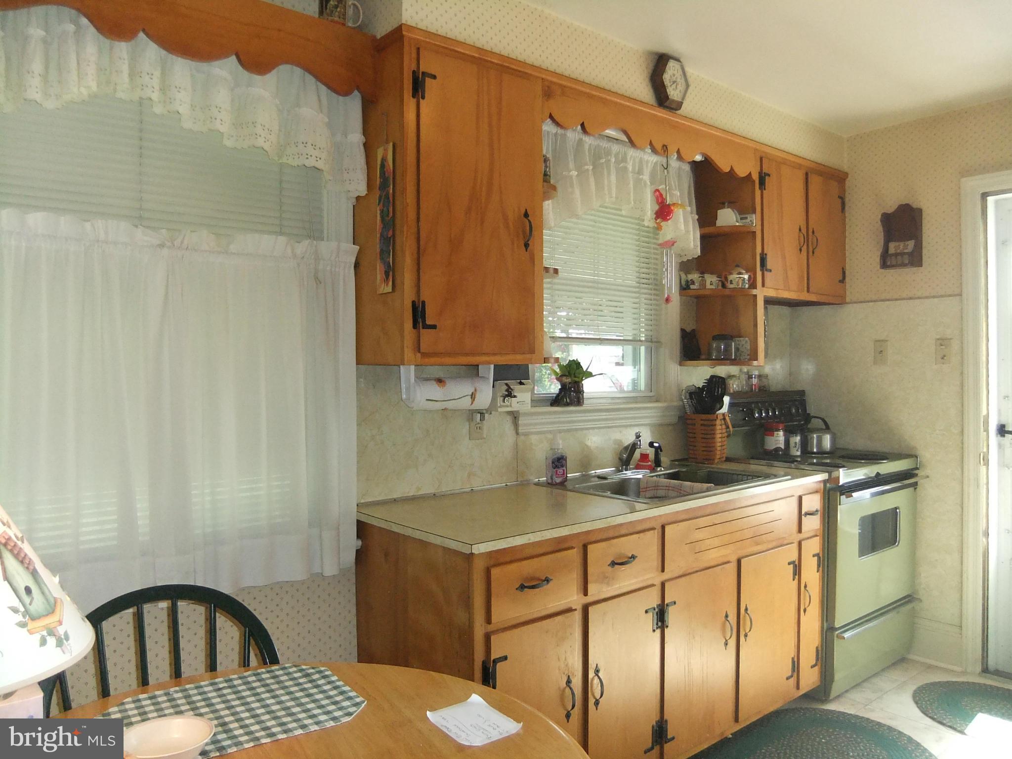 1056 Fairview Road Hagerstown, MD 21742 - Photo 9 of 30 Kitchen