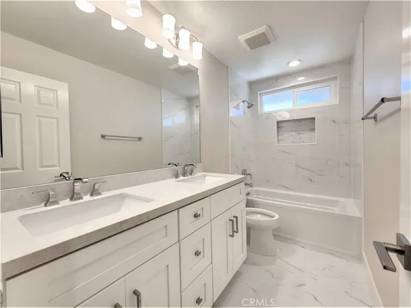 $7,250 | 14 Andalucia, Irvine, CA 92614