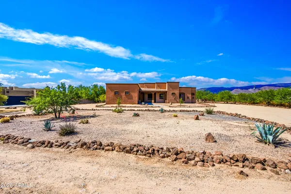 $849,000 | 43811 North 18th Street, New River, AZ 85087