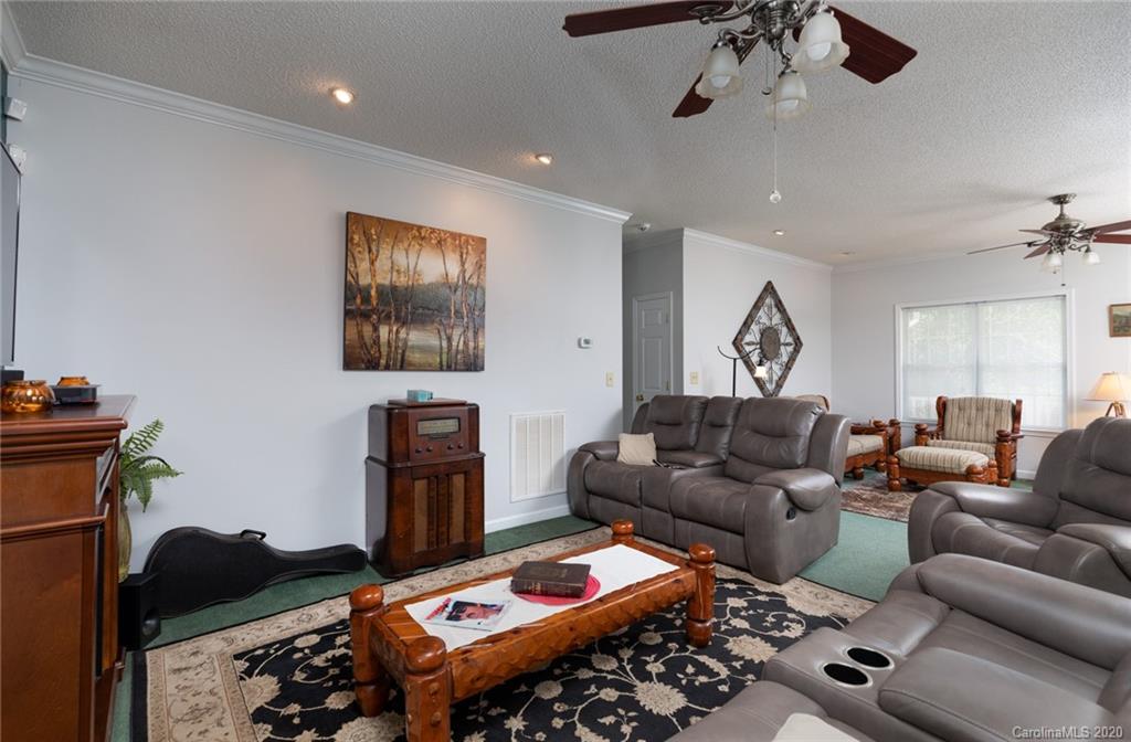 1212 Pitts Road Chester, SC 29706 - Photo 5 of 24