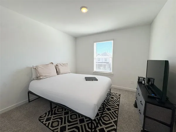 $2,700 | 2913 Crown Gate Drive, Houston, TX 77047