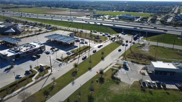 $2,700 | 2913 Crown Gate Drive, Houston, TX 77047