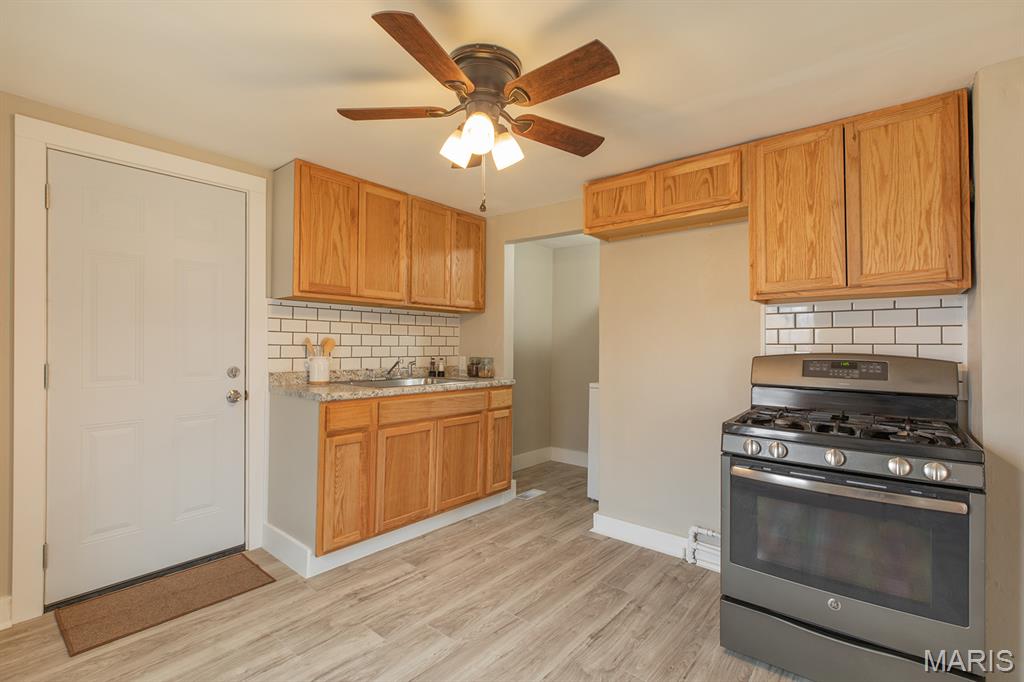 213 North Cross Street Brighton, IL 62012 - Photo 12 of 27