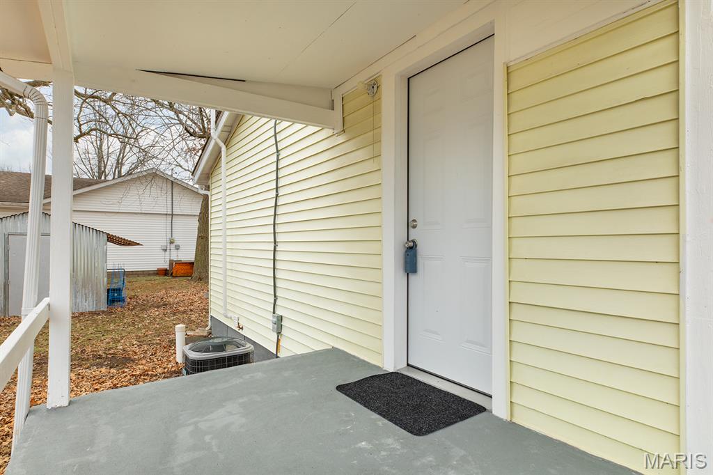 213 North Cross Street Brighton, IL 62012 - Photo 22 of 27