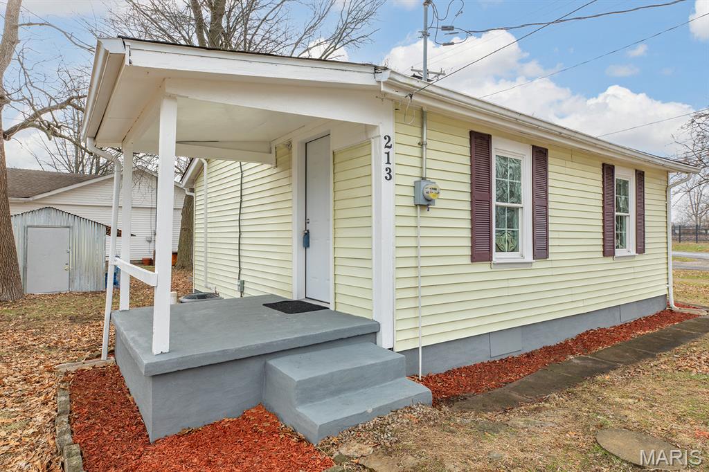 213 North Cross Street Brighton, IL 62012 - Photo 23 of 27