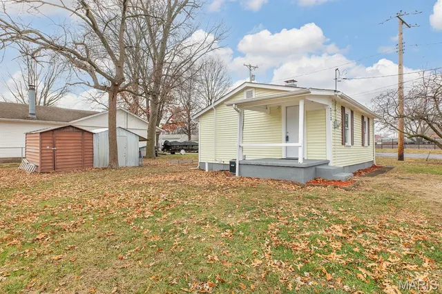 $87,900 | 213 North Cross Street, Brighton, IL 62012