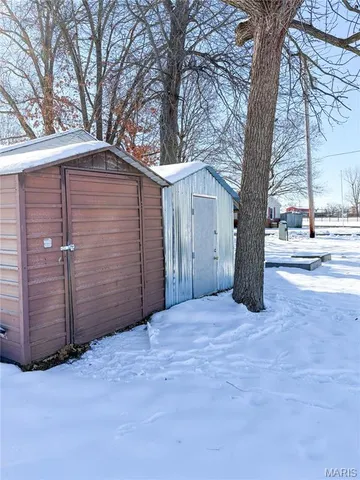 $87,900 | 213 North Cross Street, Brighton, IL 62012