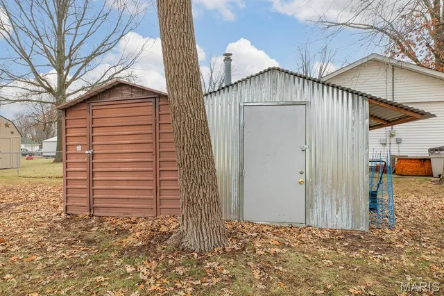 $87,900 | 213 North Cross Street, Brighton, IL 62012