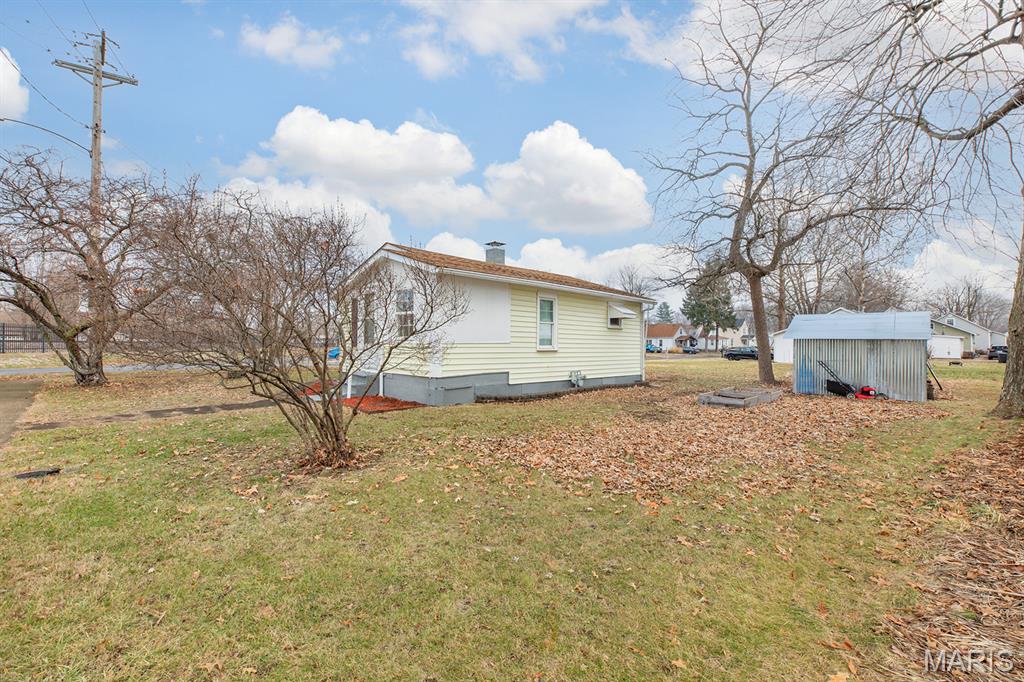 213 North Cross Street Brighton, IL 62012 - Photo 6 of 27