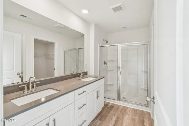 $326,005 | 135 Mint Court, Bluff City, TN 37618