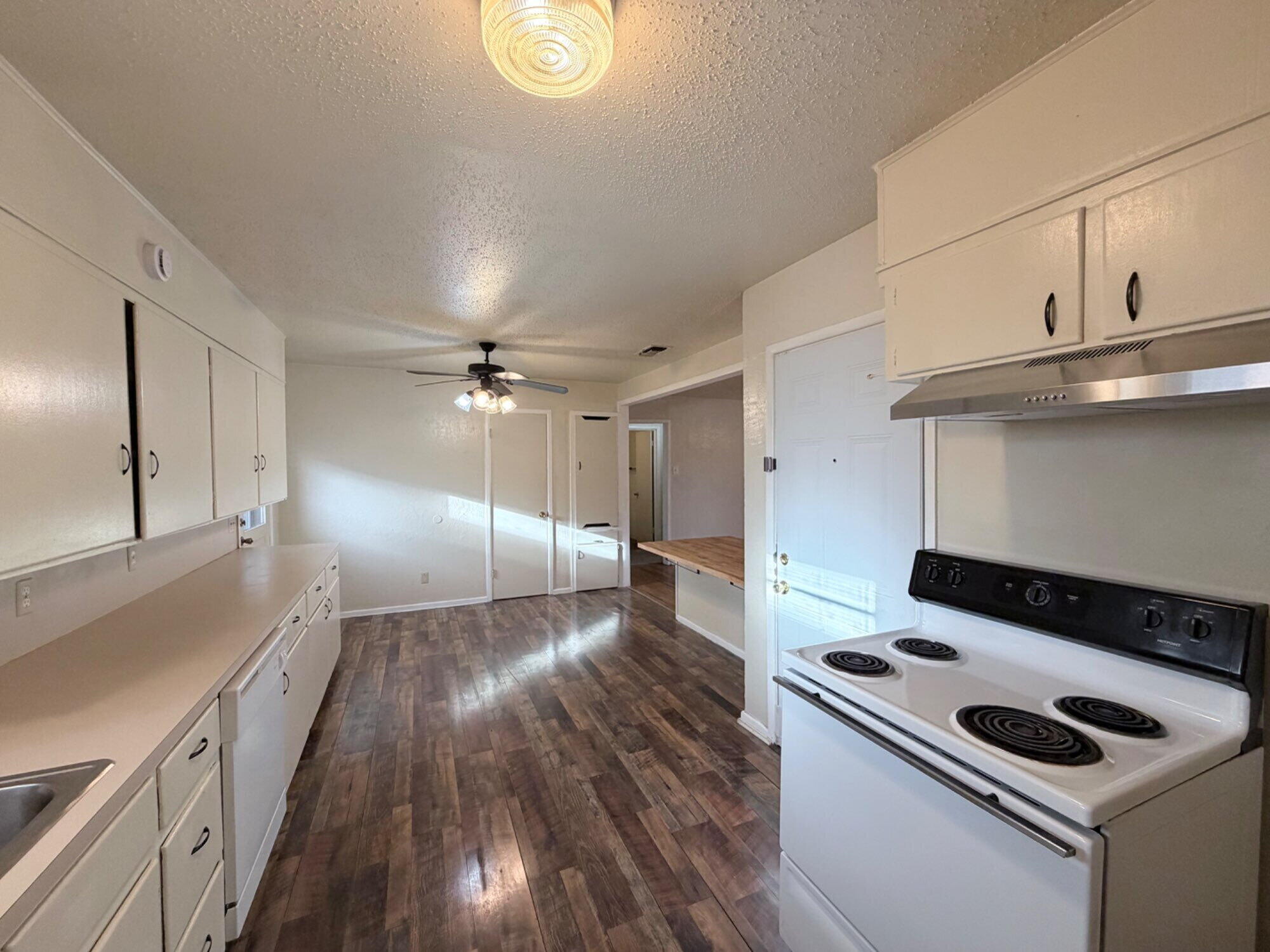 2113 South Loop 289, Unit B Lubbock, TX 79423 - Photo 7 of 11 IMG_6625