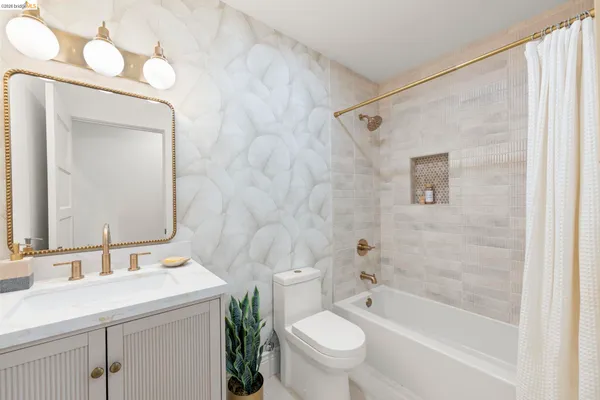 $1,195,000 | 1325 Henry Street, Berkeley, CA 94709