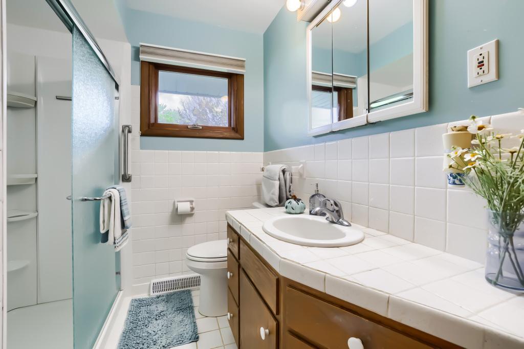 6260 Brooklyn Drive Brooklyn Center, MN 55430 - Photo 12 of 30