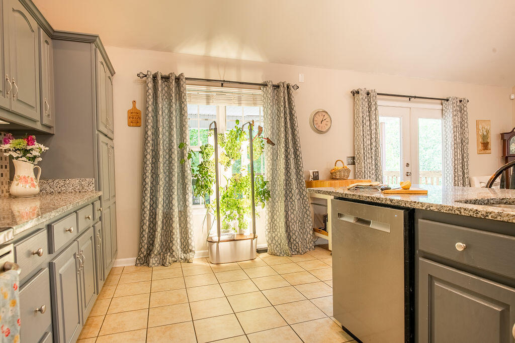 97 Roundtree Court Flintstone, GA 30725 - Photo 6 of 37 RoundTree-13