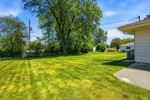 $299,900 | 501 Nicholson Avenue, South Milwaukee, WI 53172