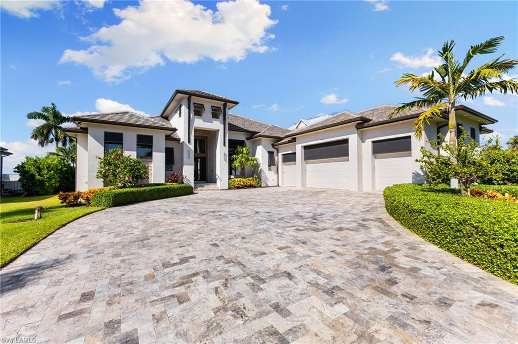 12484 Riverside Drive Fort Myers, FL 33919 - Photo 11 of 36