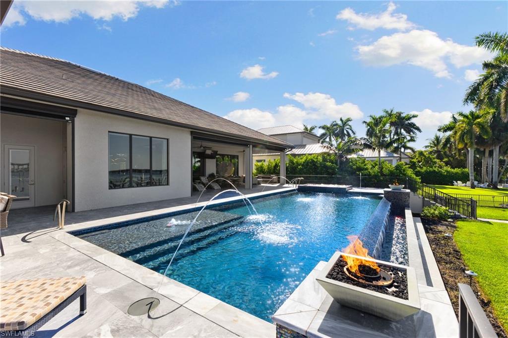 12484 Riverside Drive Fort Myers, FL 33919 - Photo 3 of 36