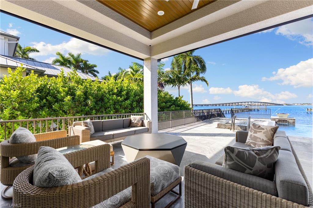 12484 Riverside Drive Fort Myers, FL 33919 - Photo 7 of 36