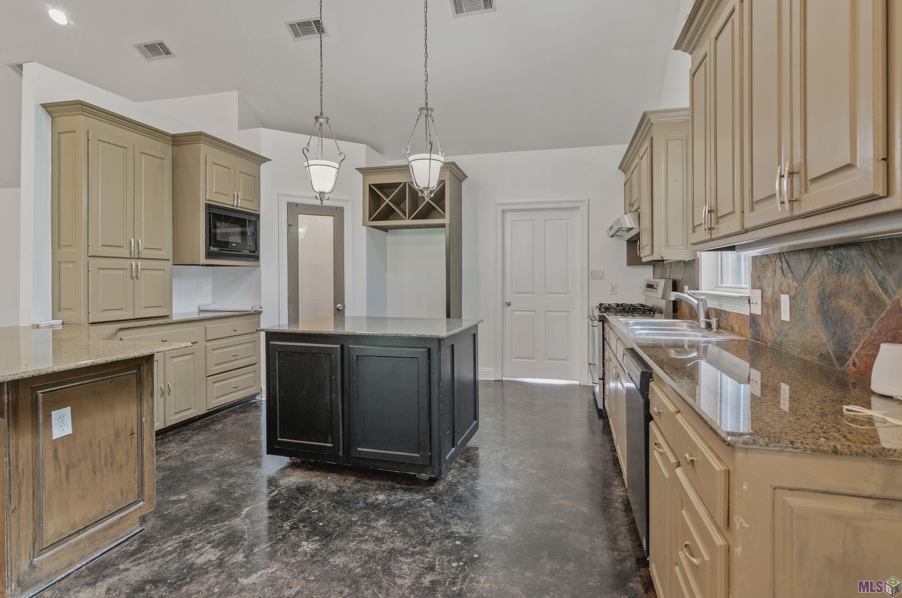 14105 Bert Allen Road Gonzales, LA 70737 - Photo 11 of 40