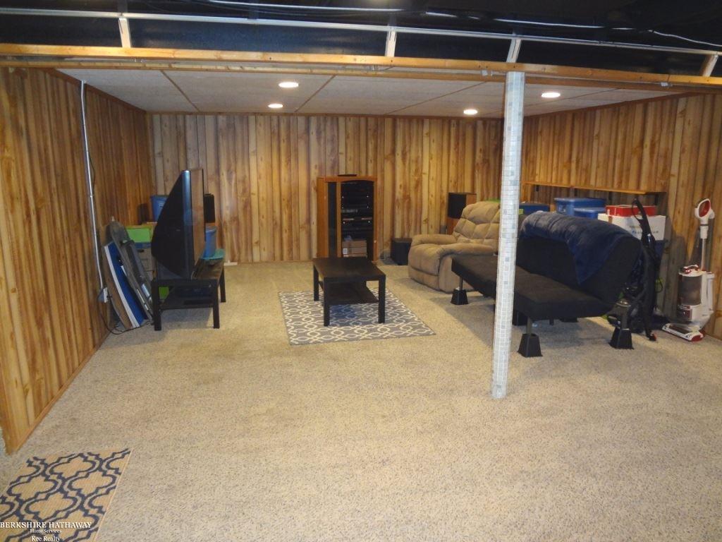 13090 13 Mile Road Warren, MI 48088 - Photo 17 of 23 31396393-16.JPG