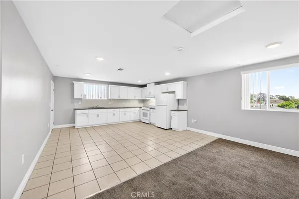 $4,000 | 11227 Towne Avenue, Los Angeles, CA 90061