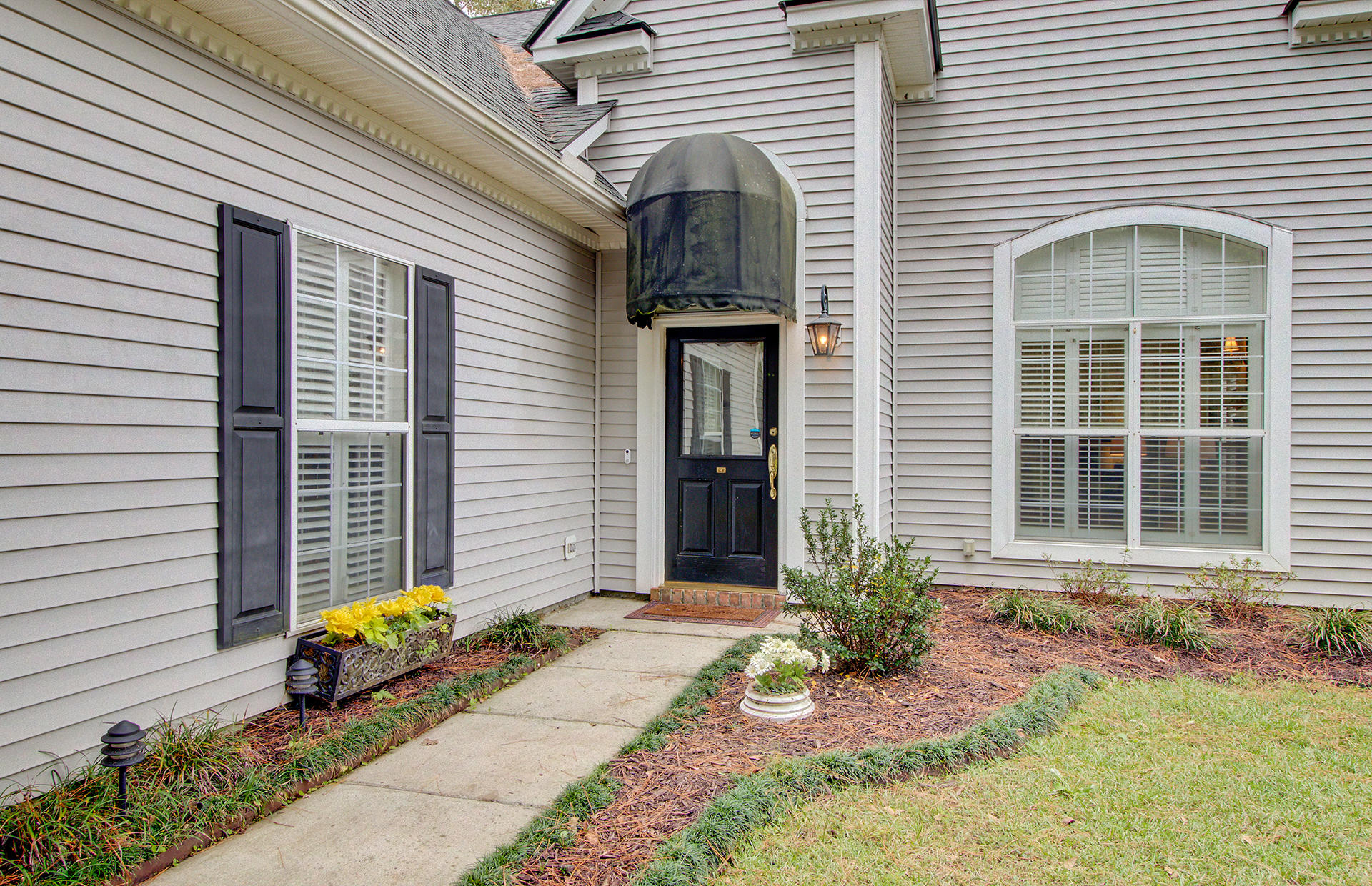 576 Pointe Of Oaks Road Summerville, SC 29485 - Photo 2 of 40 4