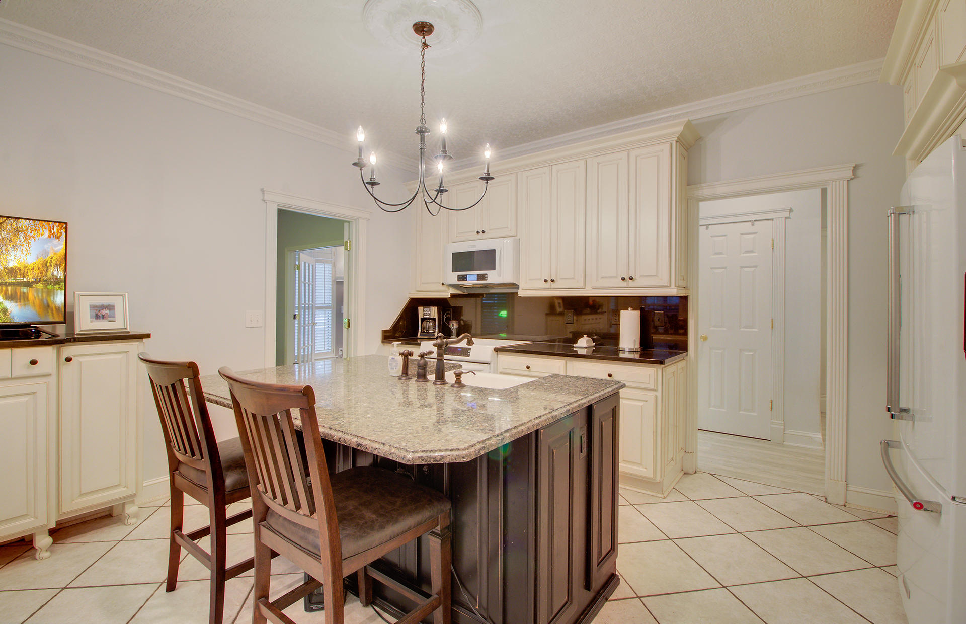 576 Pointe Of Oaks Road Summerville, SC 29485 - Photo 11 of 40 13