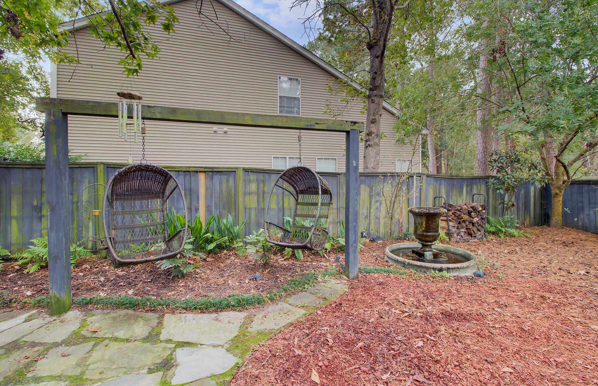 576 Pointe Of Oaks Road Summerville, SC 29485 - Photo 35 of 40 37