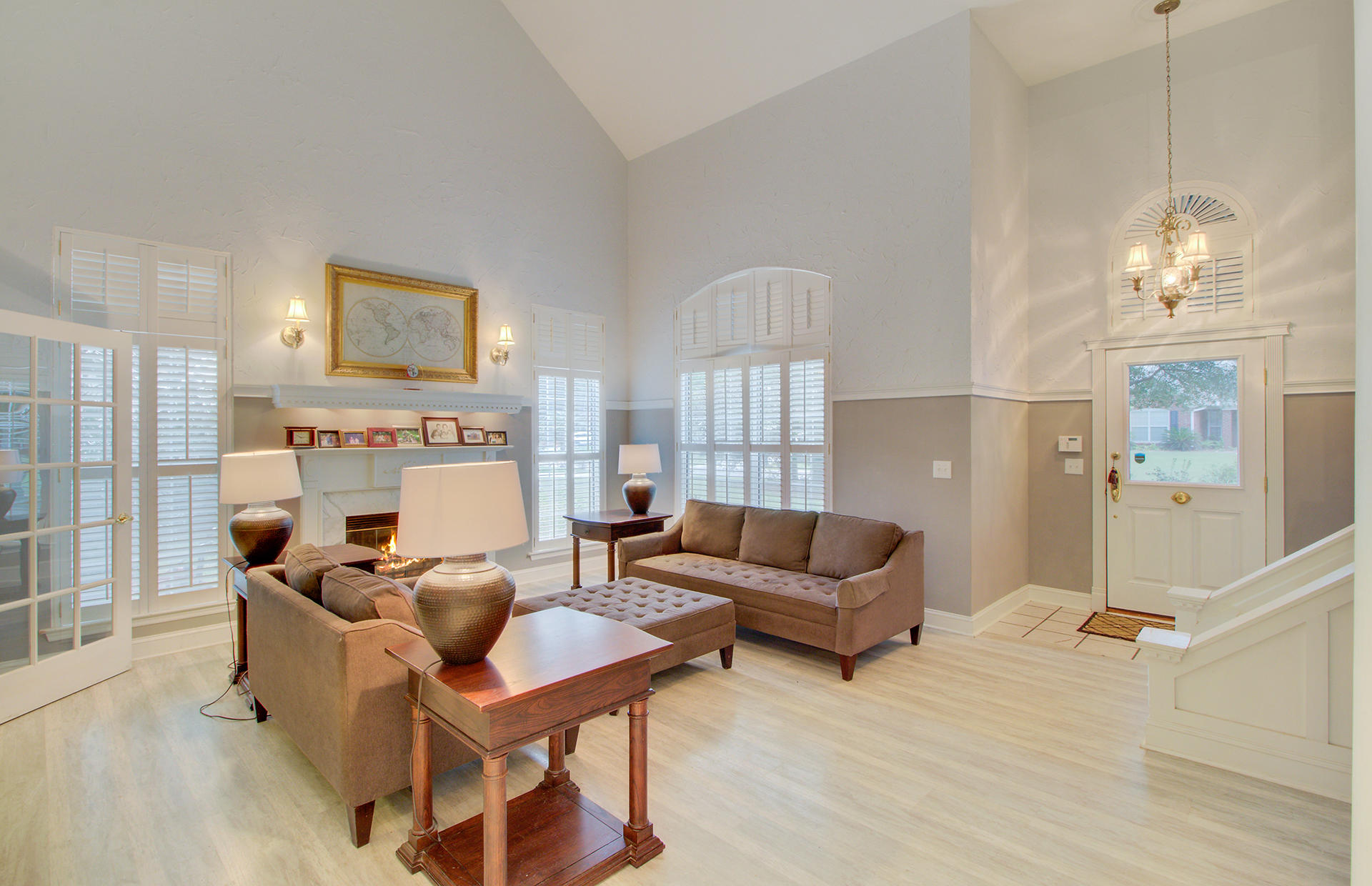 576 Pointe Of Oaks Road Summerville, SC 29485 - Photo 5 of 40 7