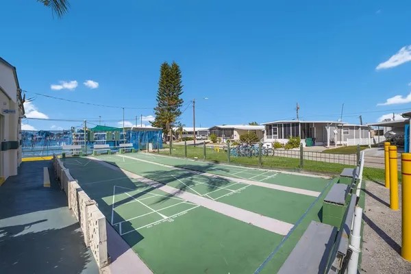 a view of a tennis court