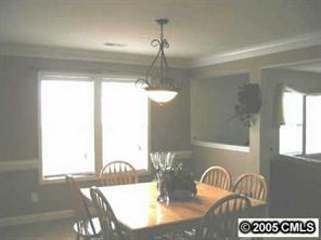 1035 Hipp Road Charlotte, NC 28216 - Photo 3 of 8 Gallery Image 3