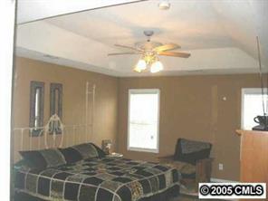 1035 Hipp Road Charlotte, NC 28216 - Photo 6 of 8 Gallery Image 6