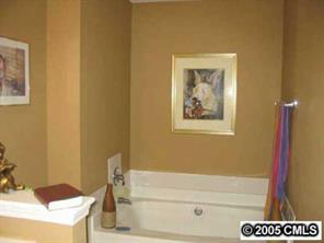 1035 Hipp Road Charlotte, NC 28216 - Photo 7 of 8 Gallery Image 7