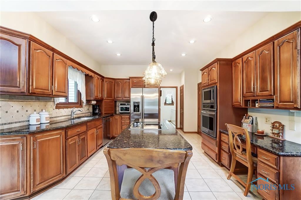 2324 Gradwohl Road Toledo, OH 43617 - Photo 14 of 49 Gallery Image 14