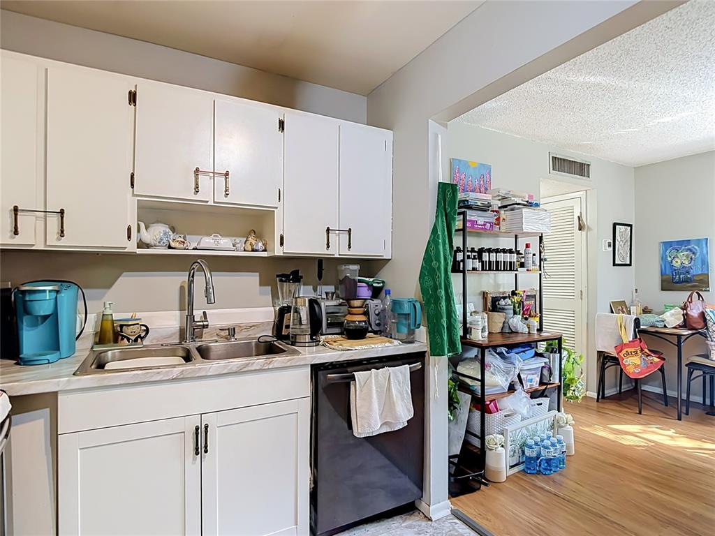 11805 Raintree Lake Lane, Unit D Temple Terrace, FL 33617 - Photo 18 of 32