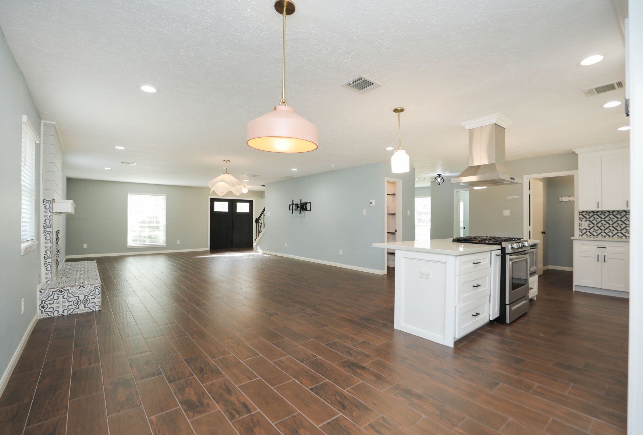 11014 Wickersham Lane Houston, TX 77042 - Photo 17 of 38