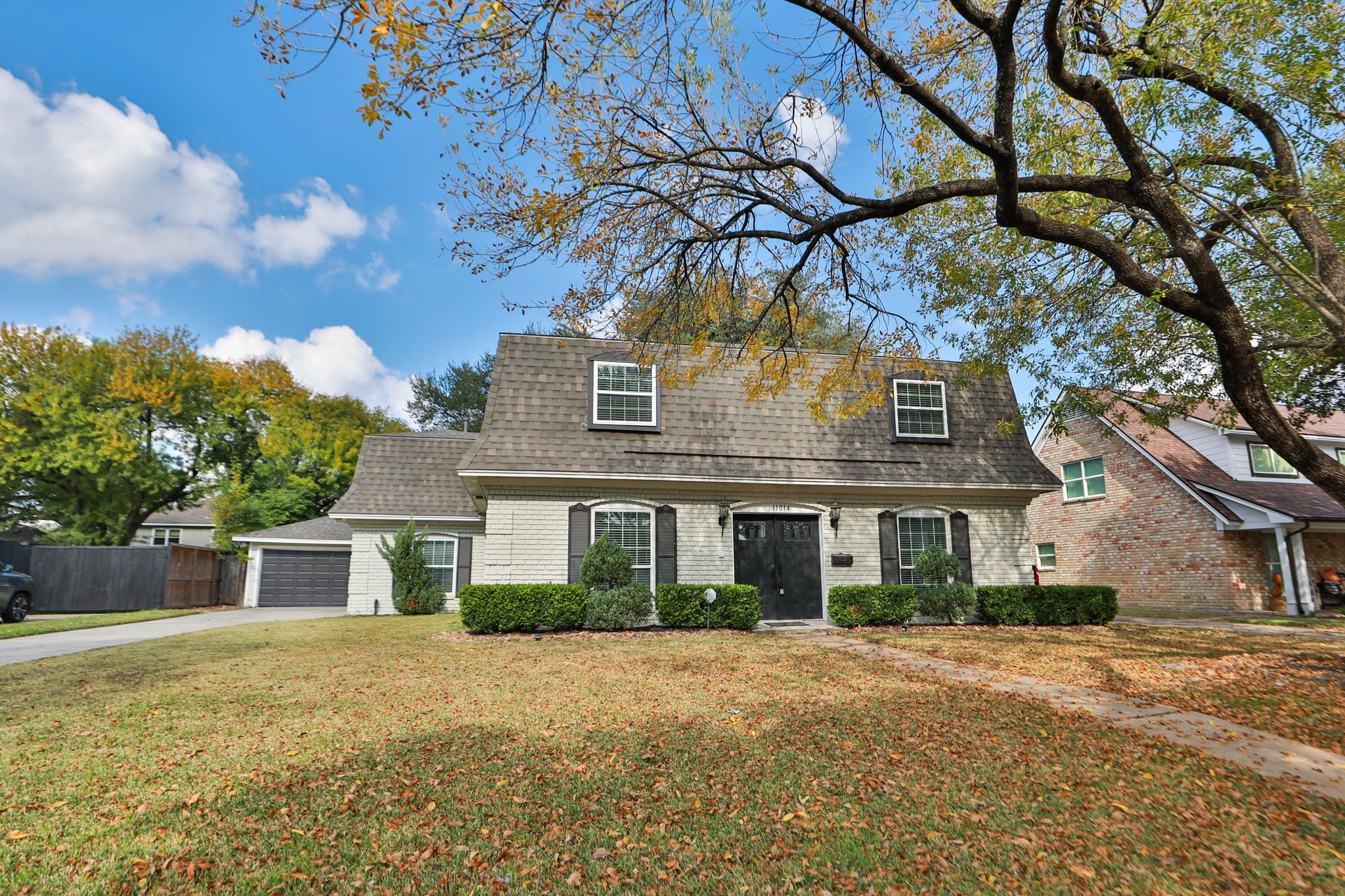 11014 Wickersham Lane Houston, TX 77042 - Photo 3 of 38