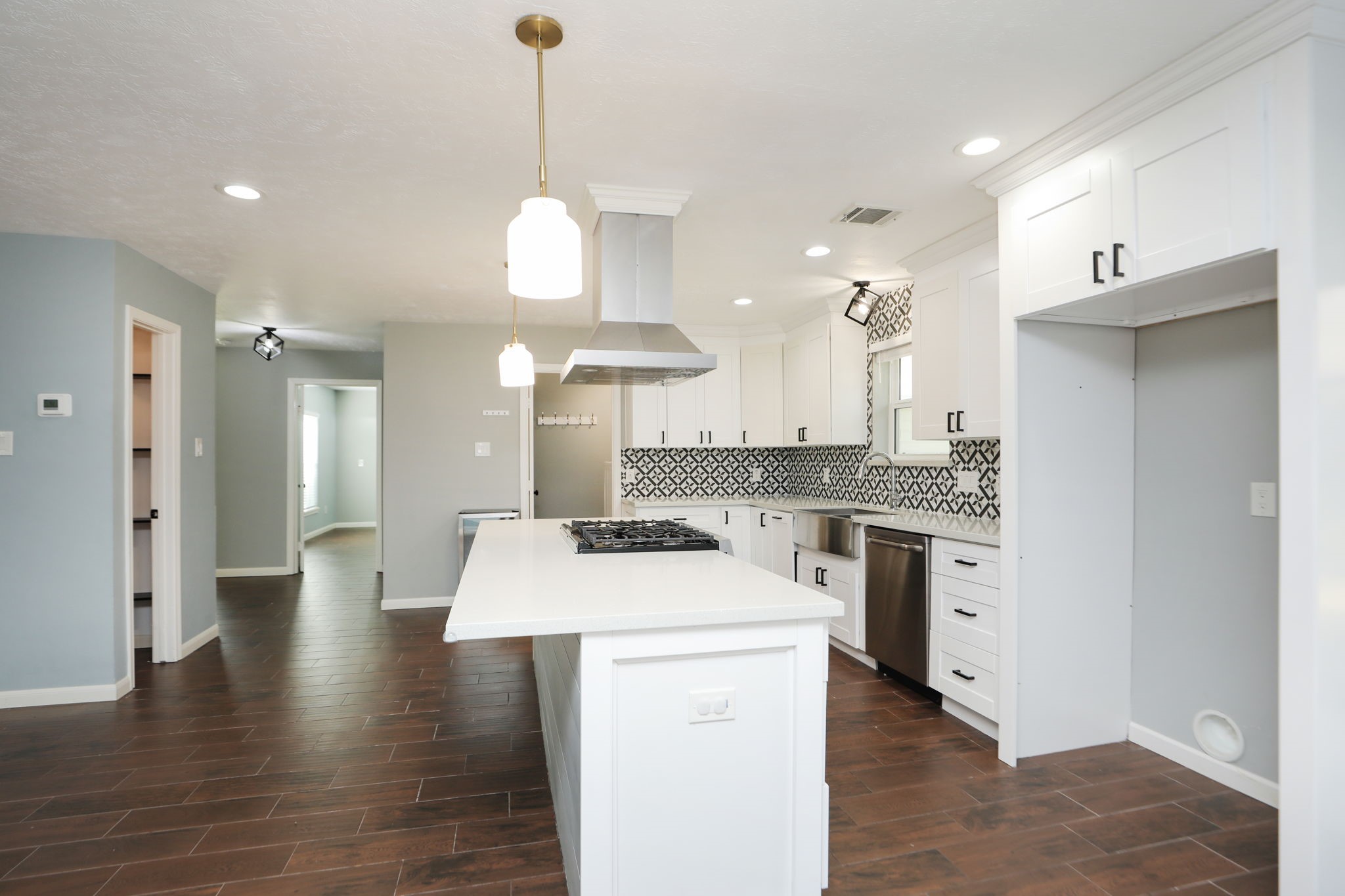 11014 Wickersham Lane Houston, TX 77042 - Photo 10 of 38