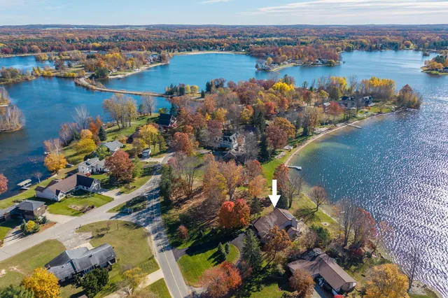 $899,900 | 10845 East Royal Road, Stanwood, MI 49346