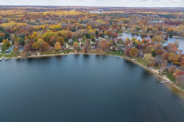 $899,900 | 10845 East Royal Road, Stanwood, MI 49346